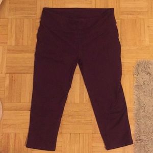 Fabletics maroon capris